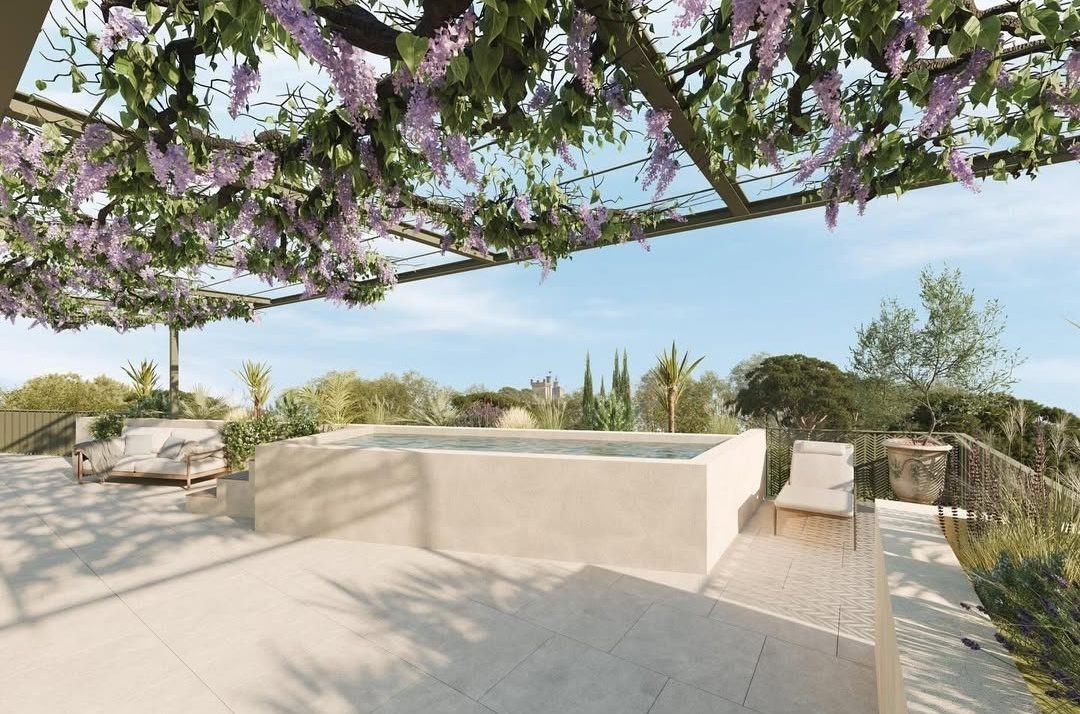NOUVEAU UZES  PROCHE CENTRE ROOFTOP DE 128 M2 PROLONGE PAR 129 M2 DE TERRASSE AVEC PISCINE